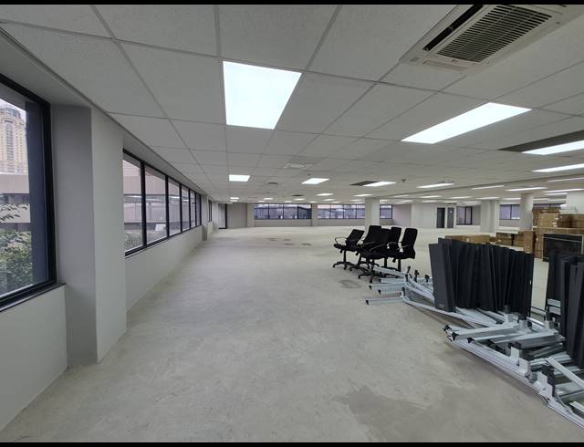 1,066M² OFFICE TO LET IN SANDTON CENTRAL